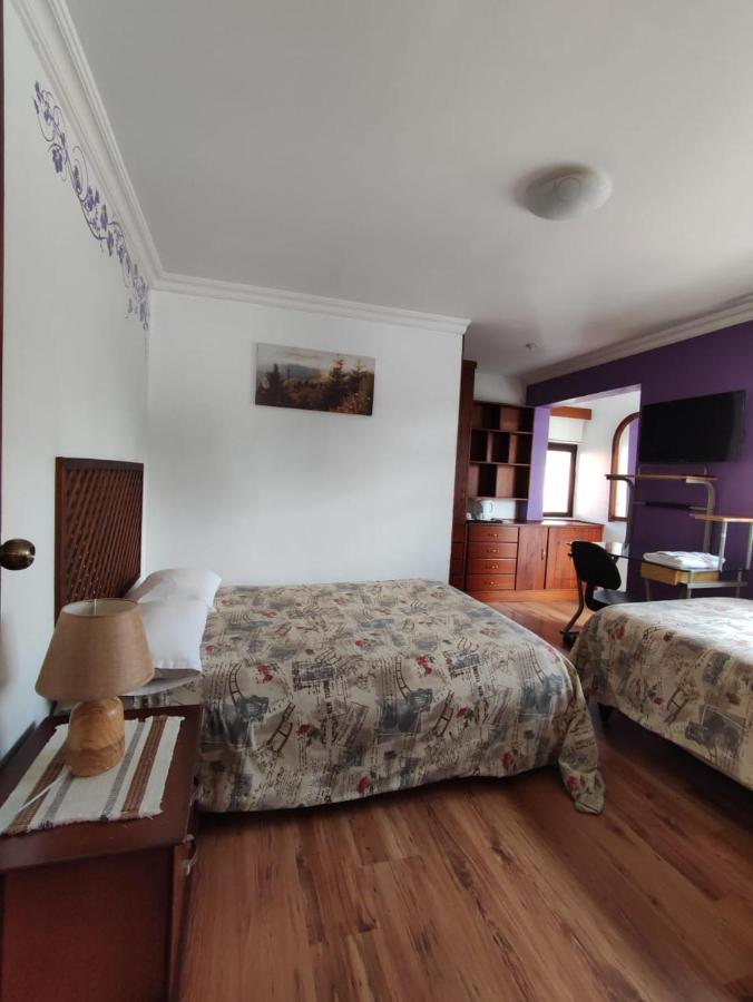 Casatodosantos Bed & Breakfast Cuenca Exterior photo