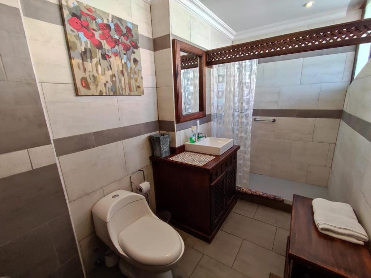 Casatodosantos Bed & Breakfast Cuenca Exterior photo